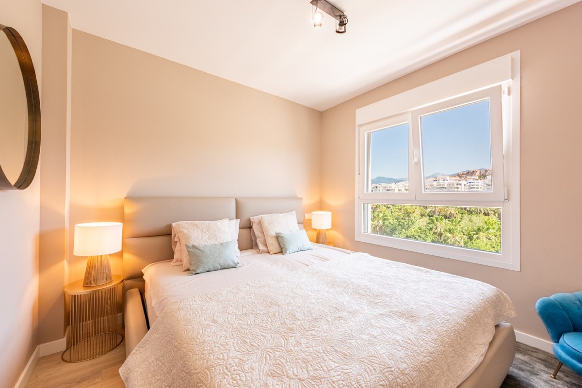 Resale - apartment - Marbella - Nueva Andalucía