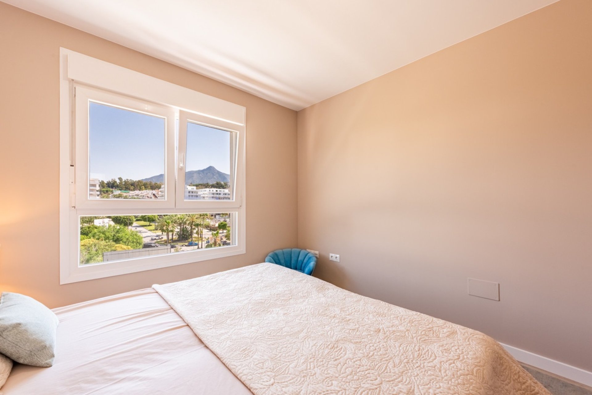 Resale - apartment - Marbella - Nueva Andalucía