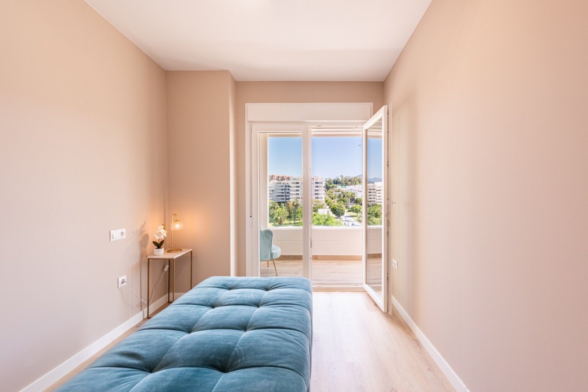 Resale - apartment - Marbella - Nueva Andalucía