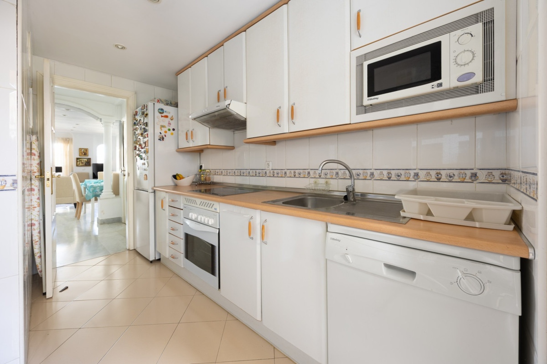 Resale - apartment - Marbella - Nueva Andalucía