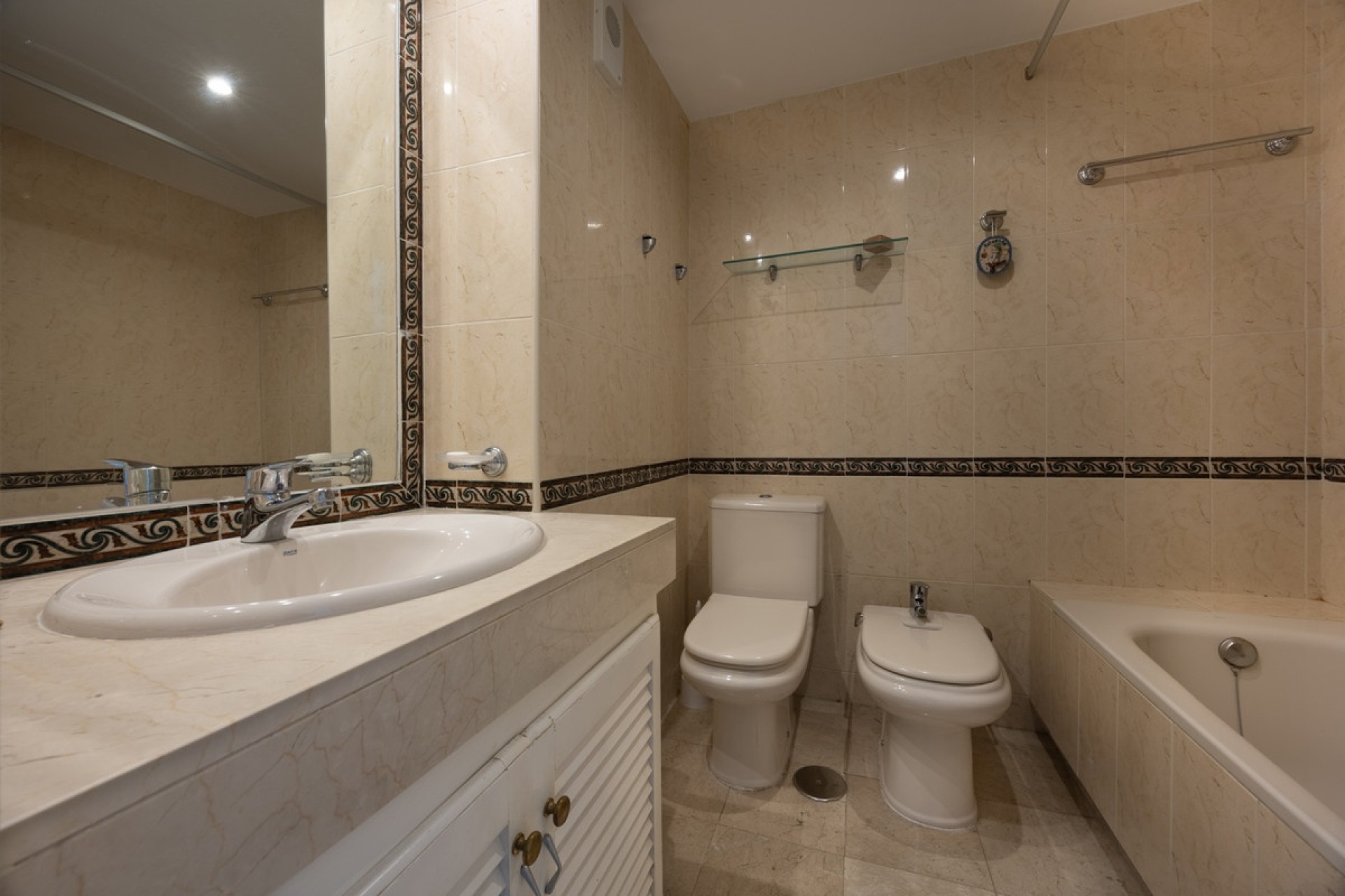Resale - apartment - Marbella - Nueva Andalucía