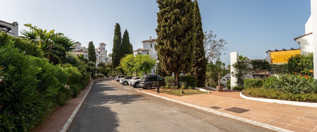 Resale - apartment - Marbella - Nueva Andalucía