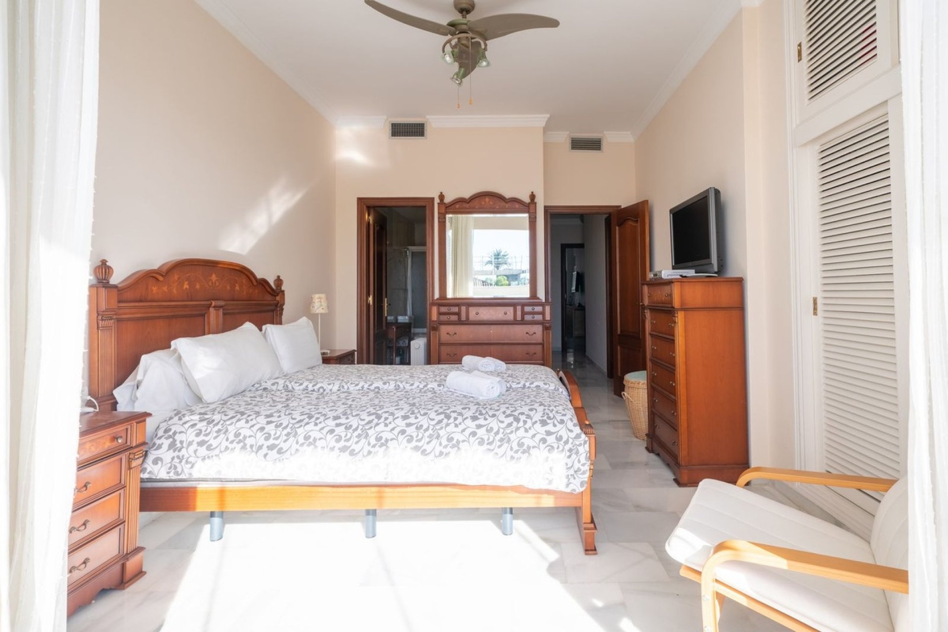 Resale - apartment - Marbella - Nueva Andalucía