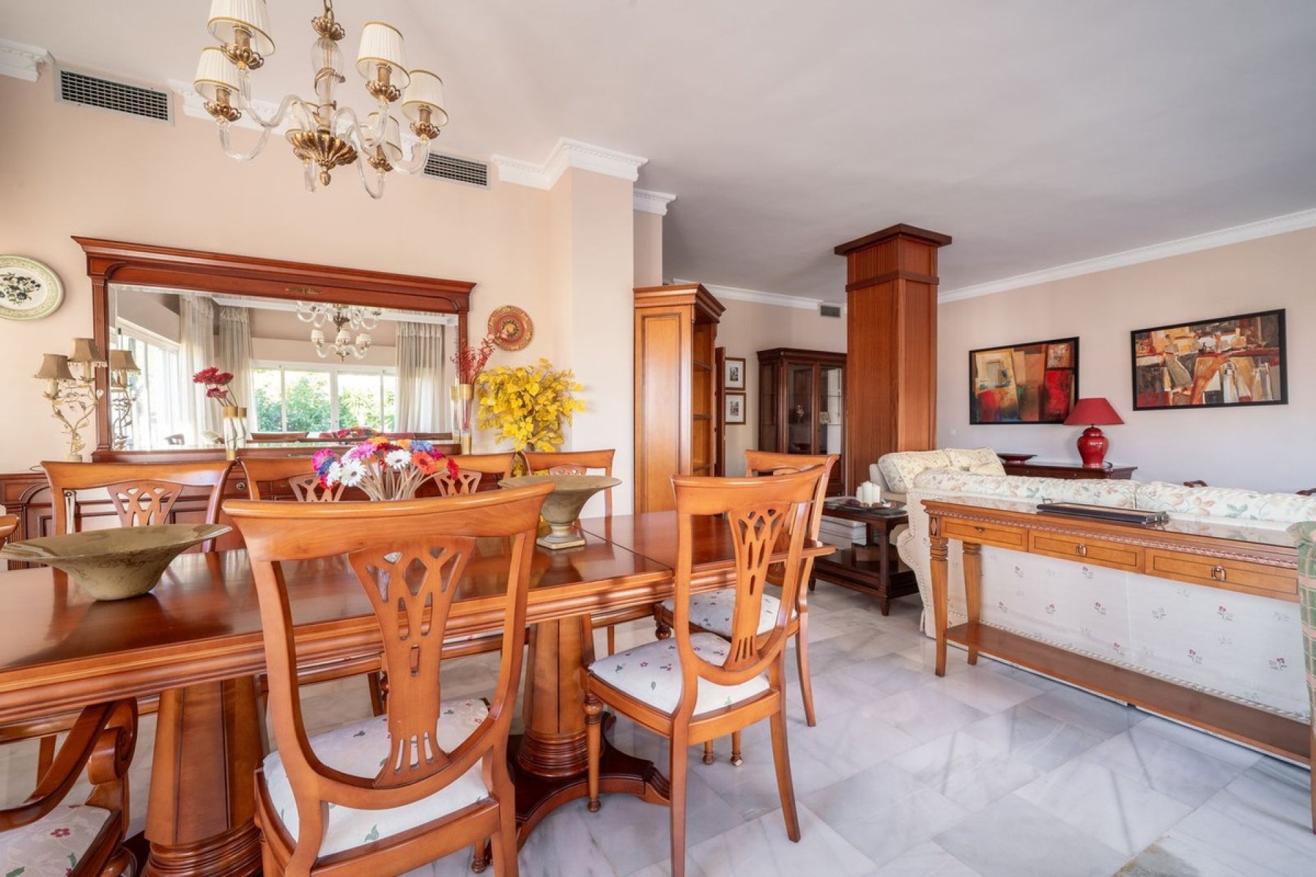 Resale - apartment - Marbella - Nueva Andalucía