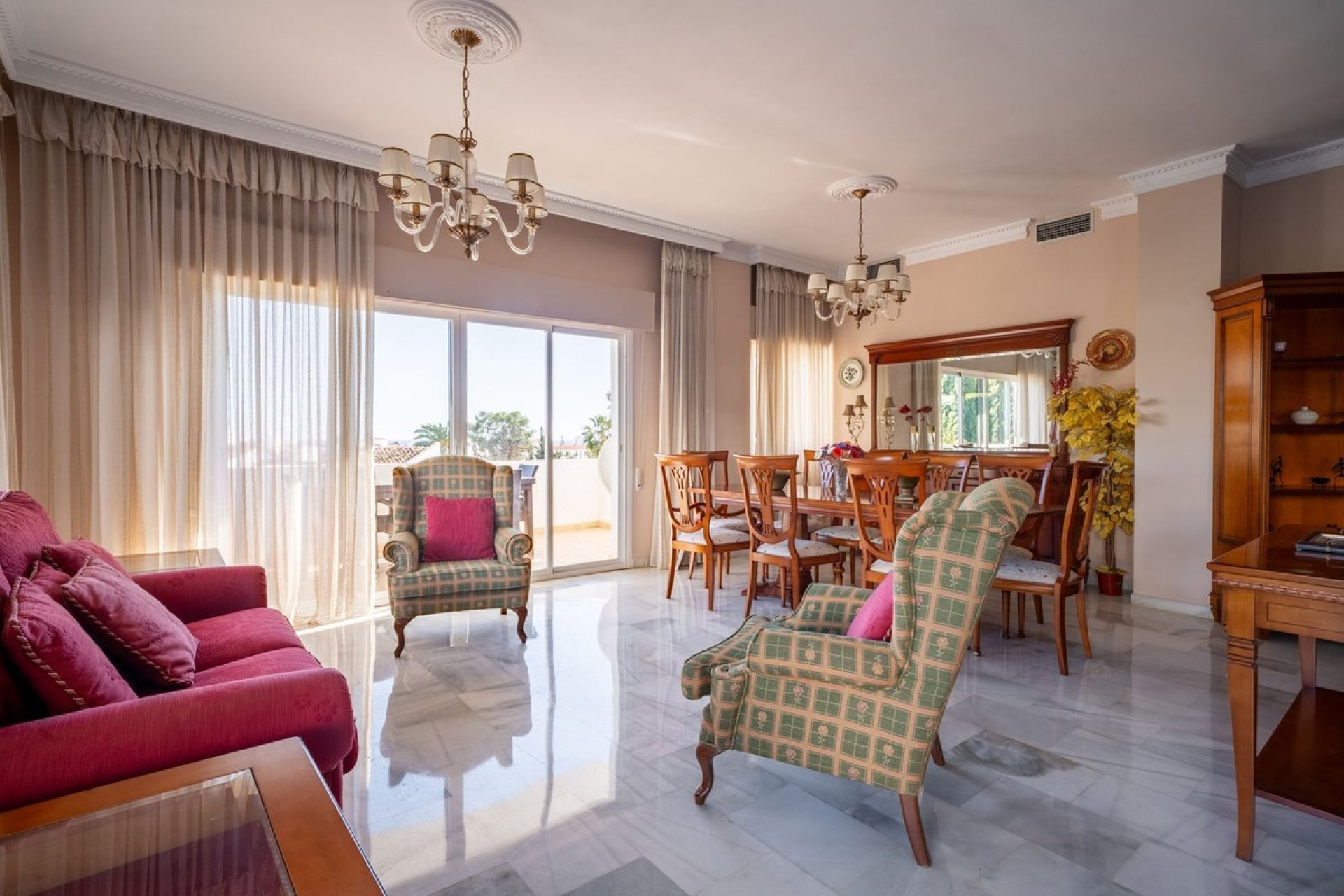 Resale - apartment - Marbella - Nueva Andalucía