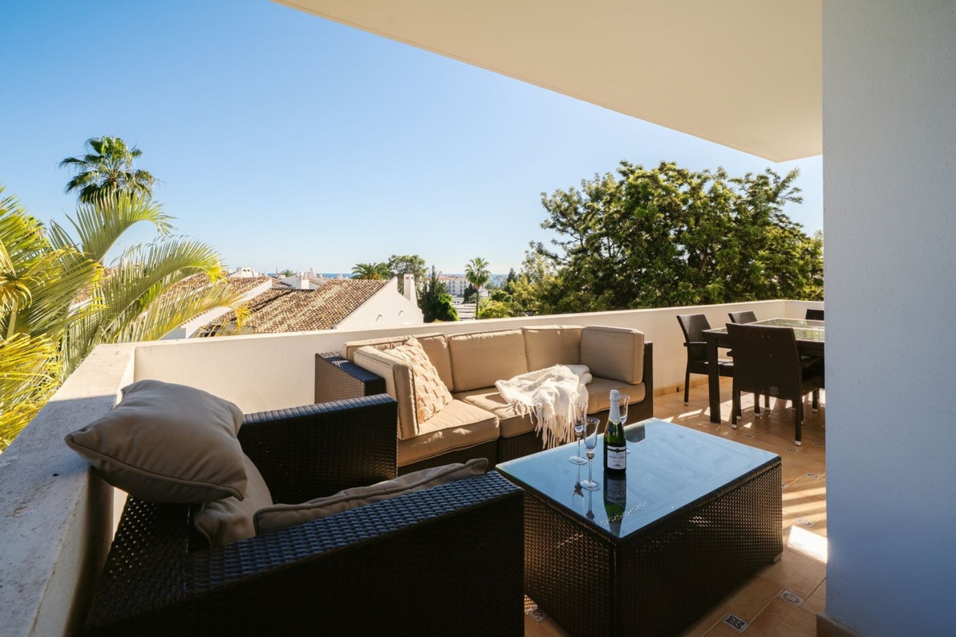 Resale - apartment - Marbella - Nueva Andalucía