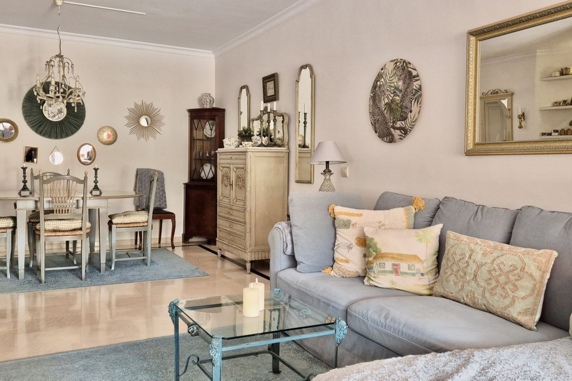 Resale - apartment - Marbella - Nueva Andalucía