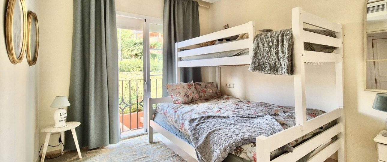 Resale - apartment - Marbella - Nueva Andalucía
