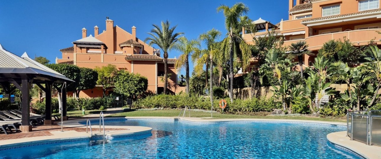 Resale - apartment - Marbella - Nueva Andalucía