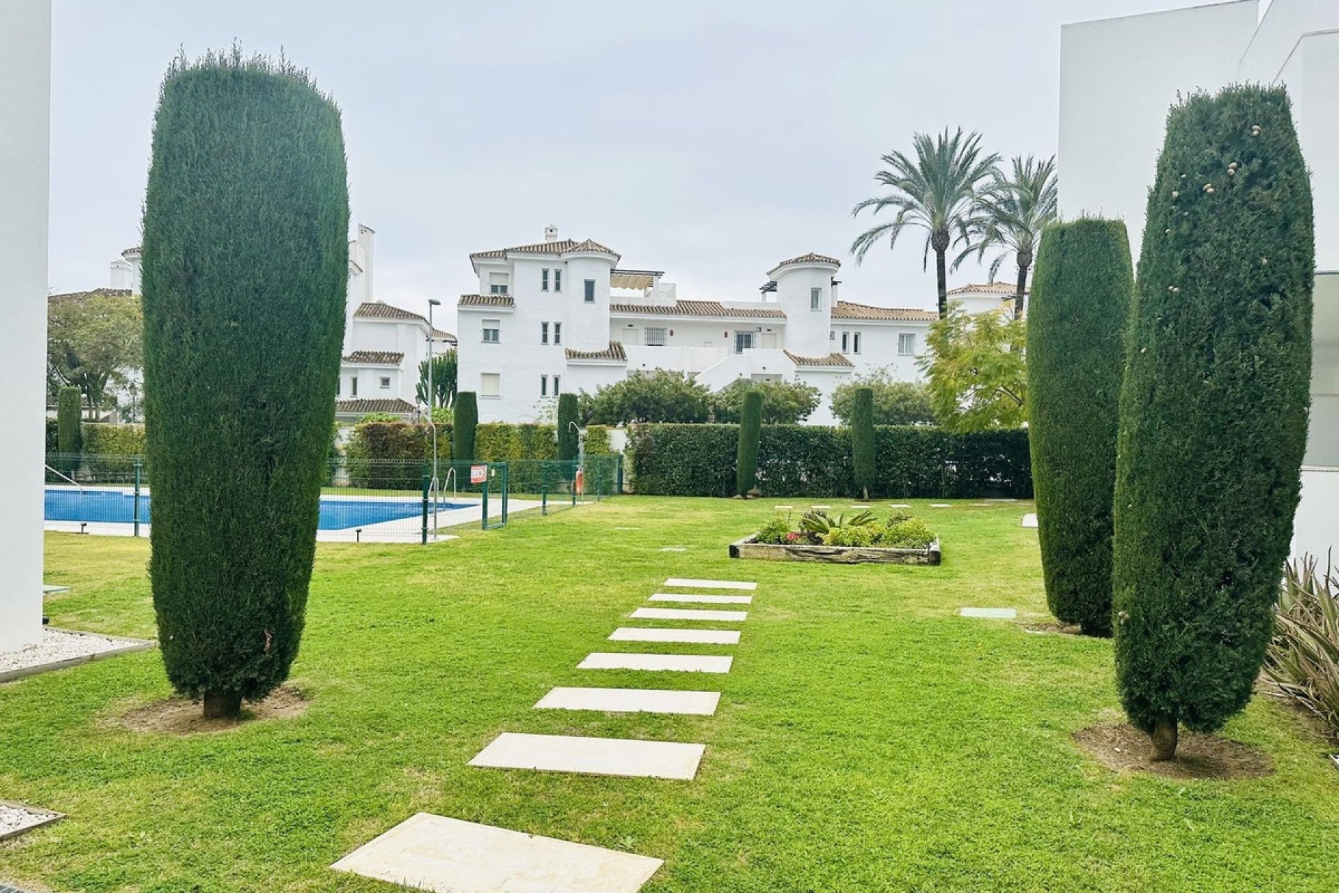 Resale - apartment - Marbella - Nueva Andalucía