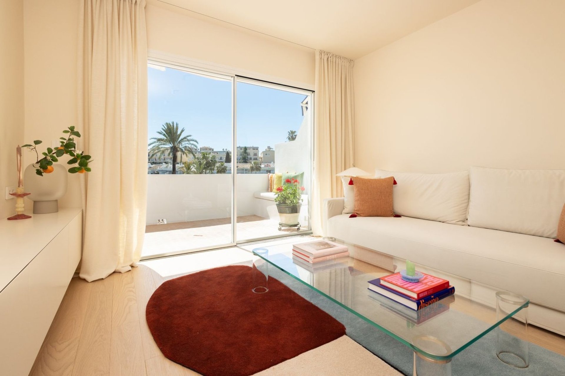 Resale - apartment - Marbella - Nueva Andalucía