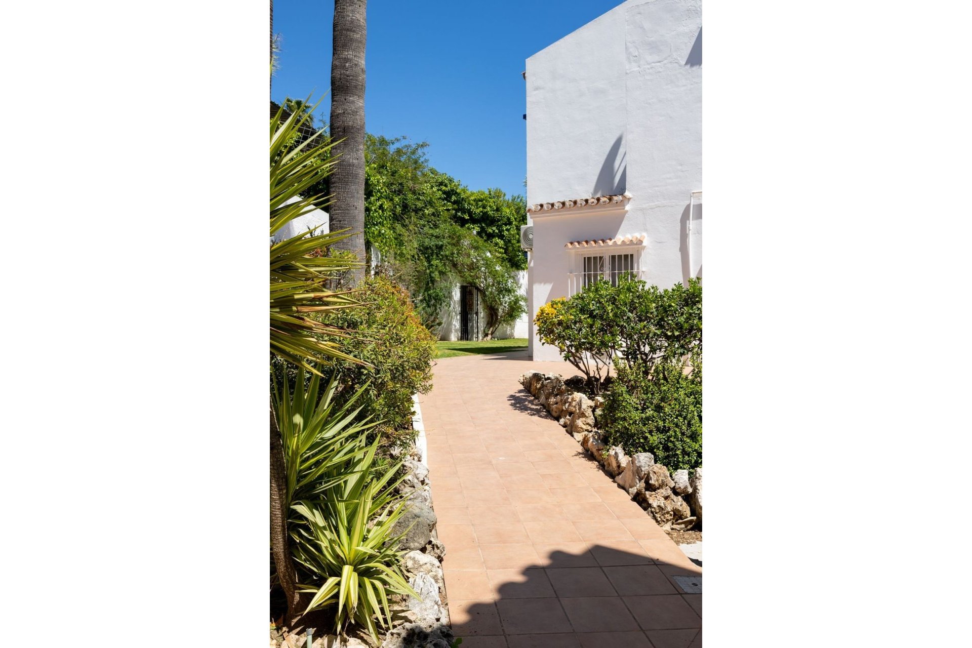 Resale - apartment - Marbella - Nueva Andalucía