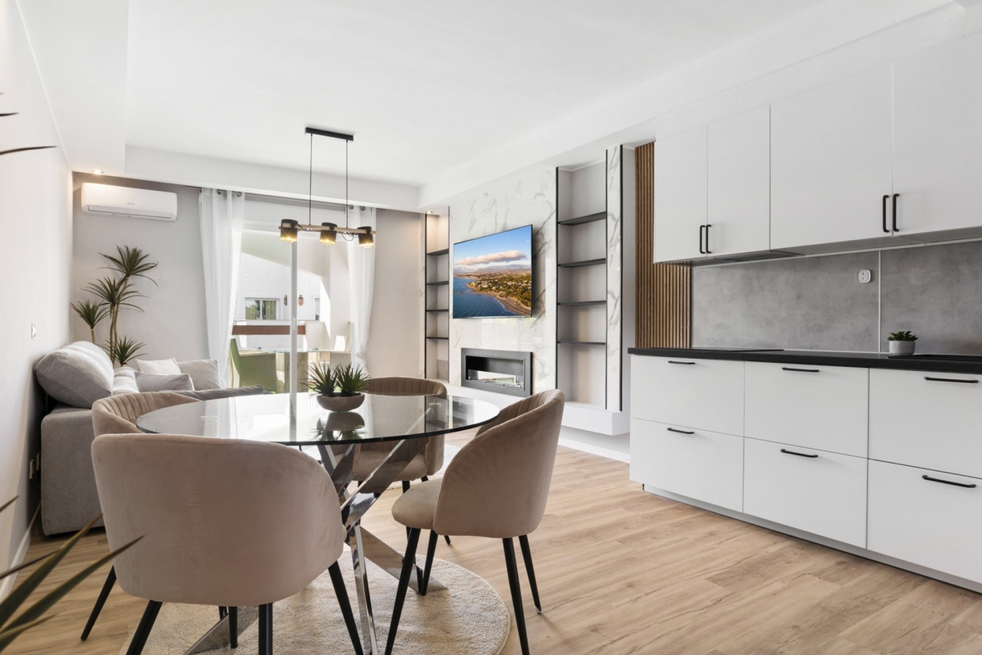 Resale - apartment - Marbella - Nueva Andalucía