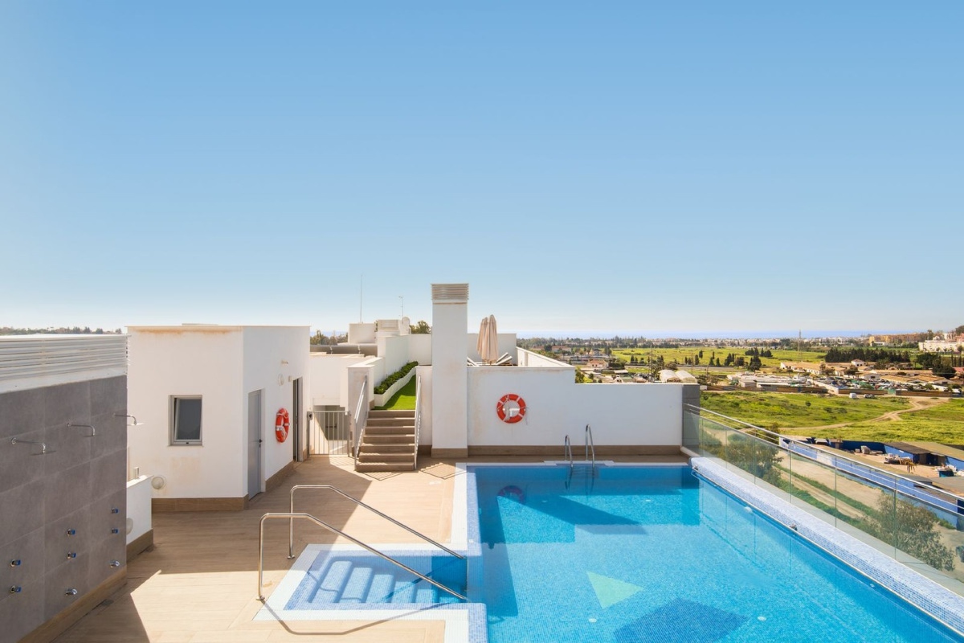 Resale - apartment - Marbella - Nueva Andalucía