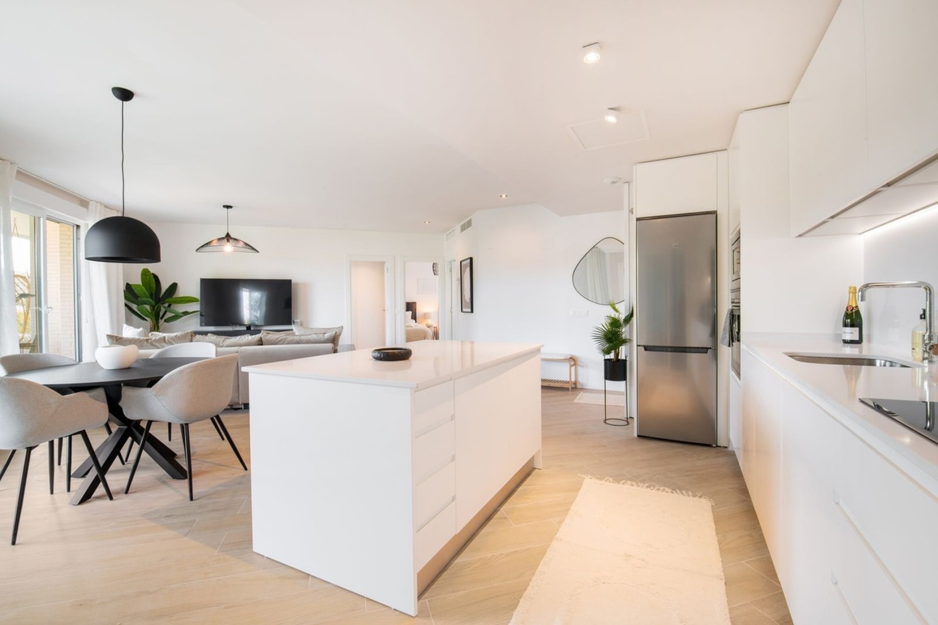 Resale - apartment - Marbella - Nueva Andalucía