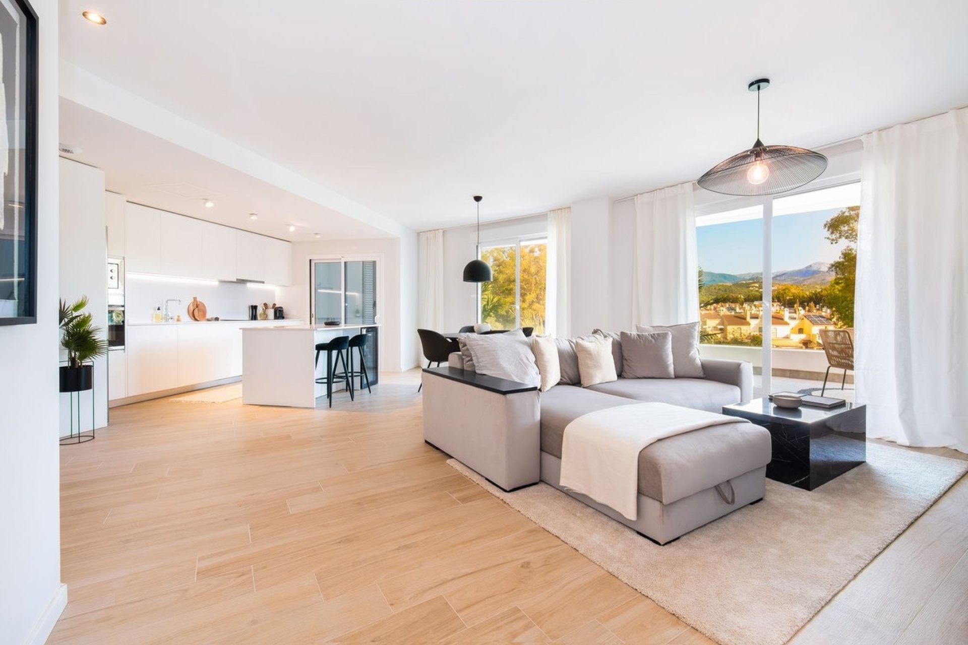 Resale - apartment - Marbella - Nueva Andalucía