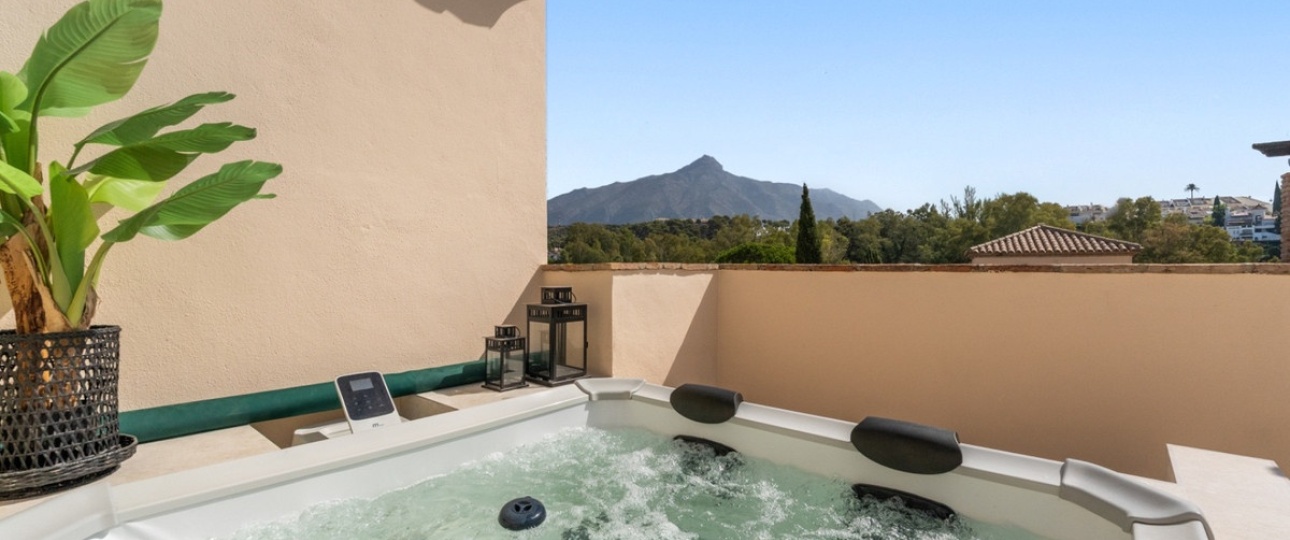 Resale - apartment - Marbella - Nueva Andalucía