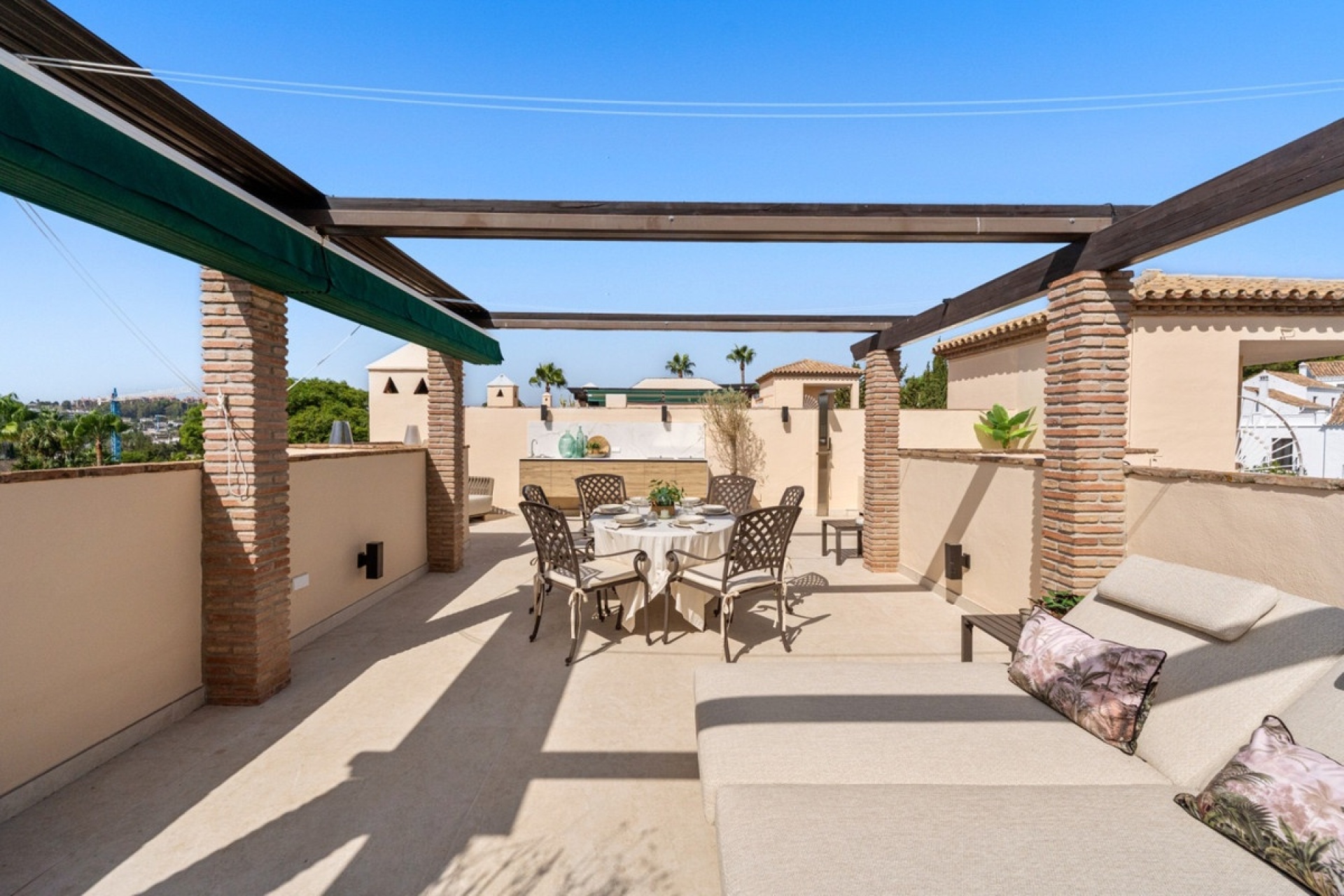 Resale - apartment - Marbella - Nueva Andalucía