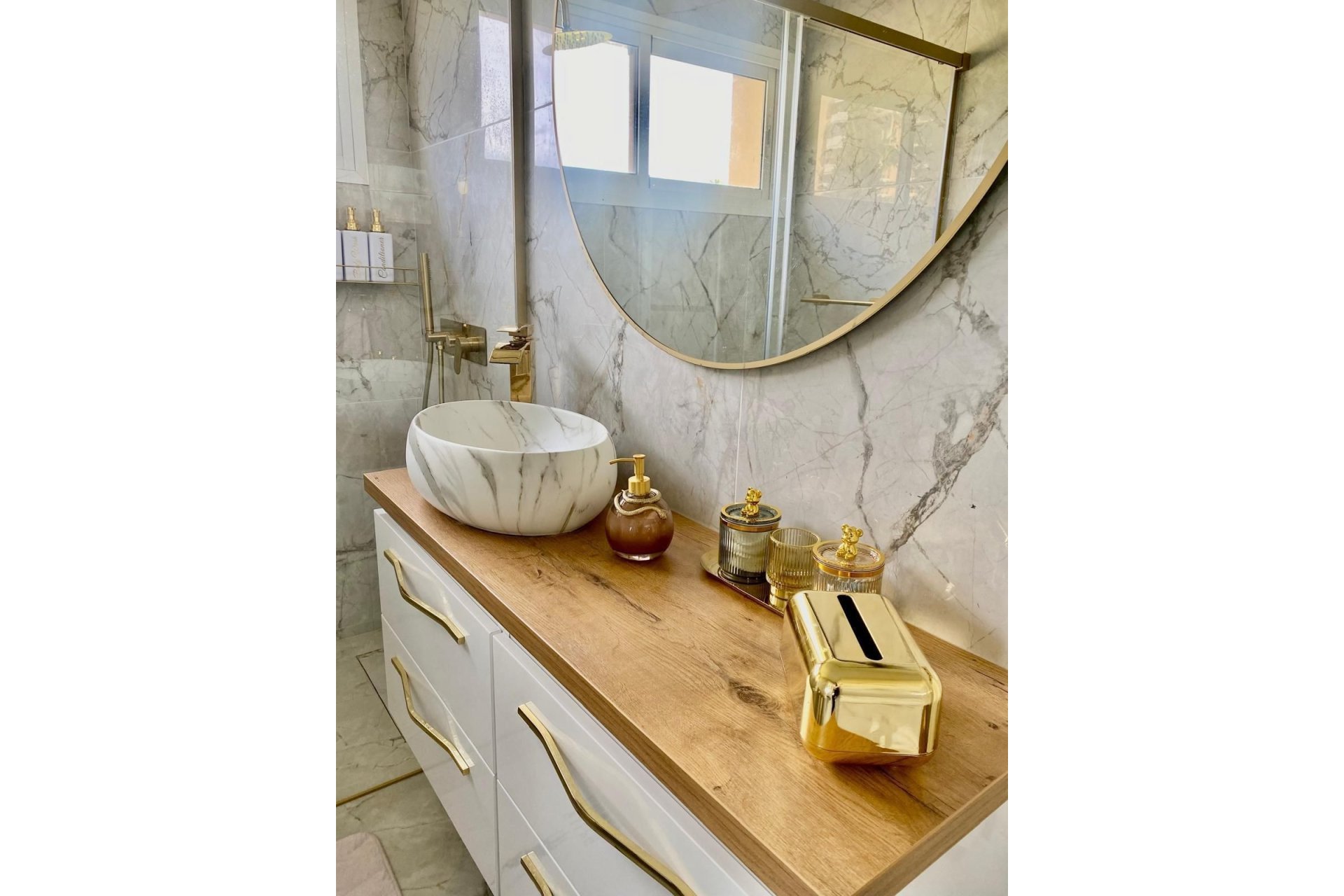 Resale - apartment - Marbella - Nueva Andalucía