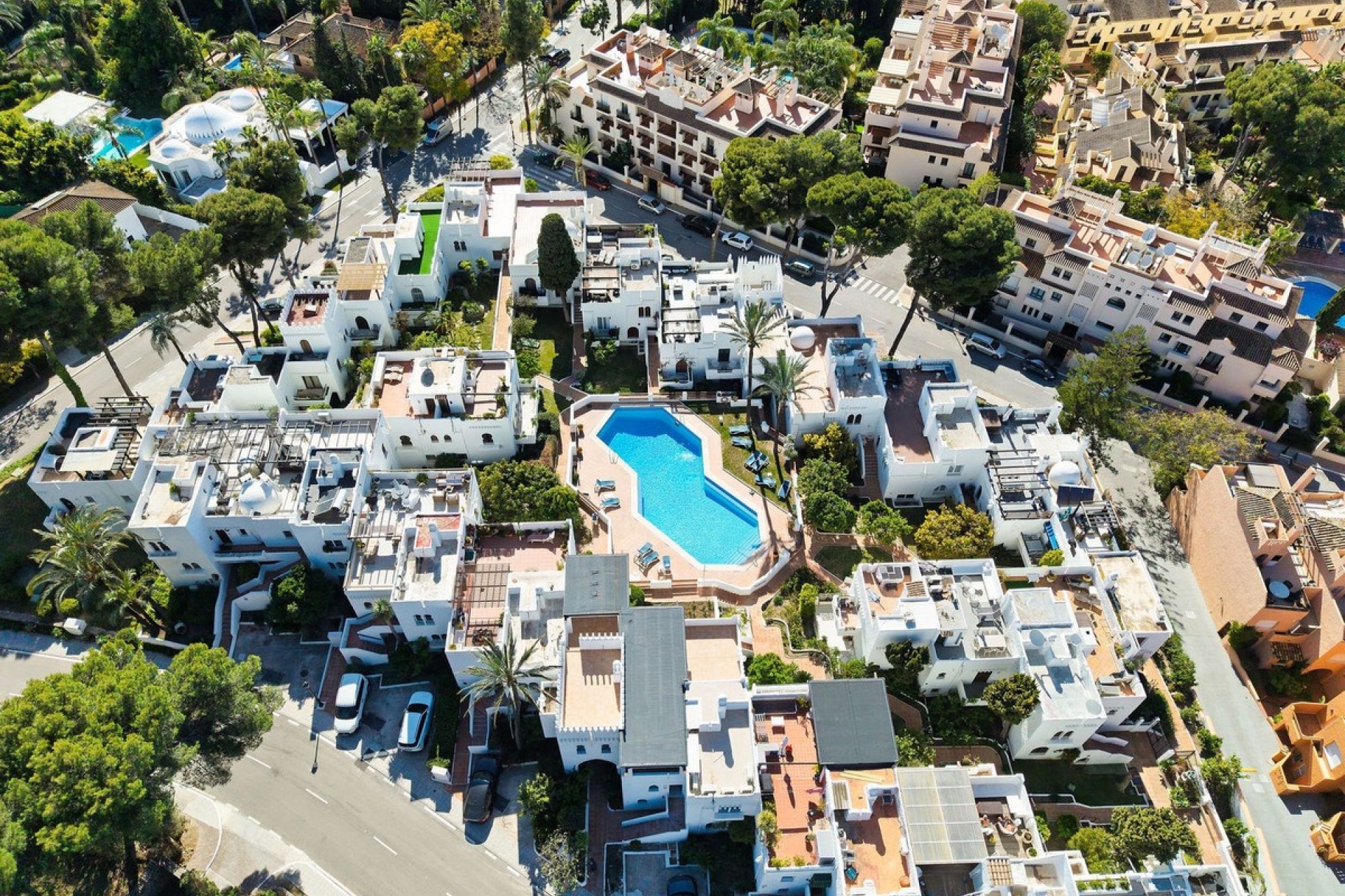 Resale - apartment - Marbella - Nueva Andalucía
