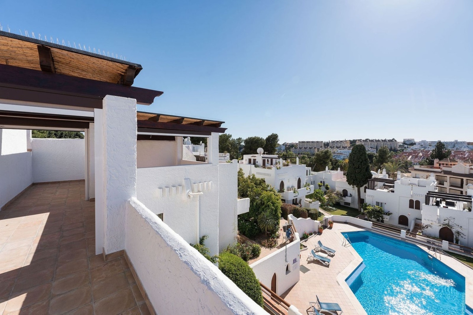 Resale - apartment - Marbella - Nueva Andalucía