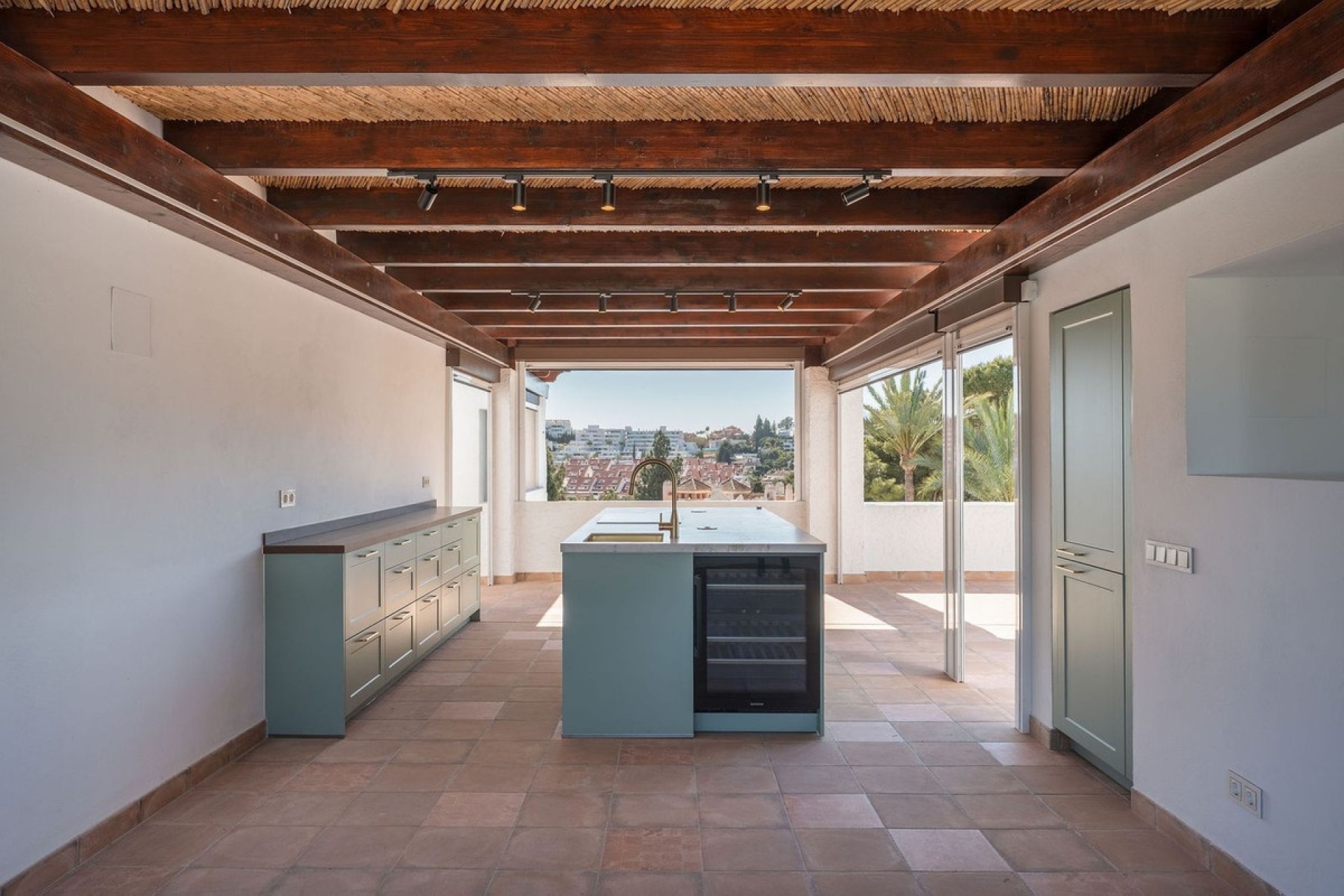 Resale - apartment - Marbella - Nueva Andalucía