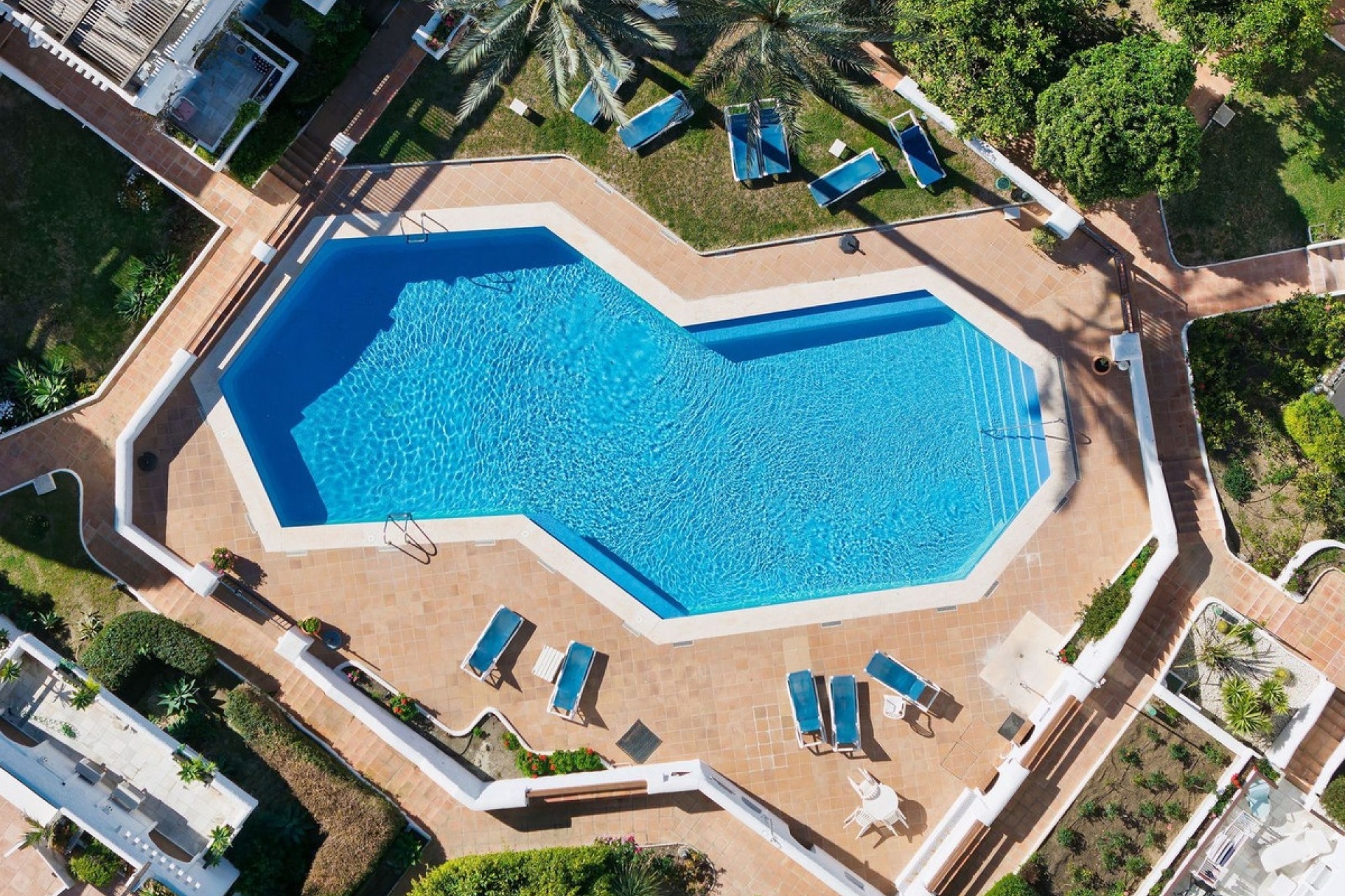 Resale - apartment - Marbella - Nueva Andalucía