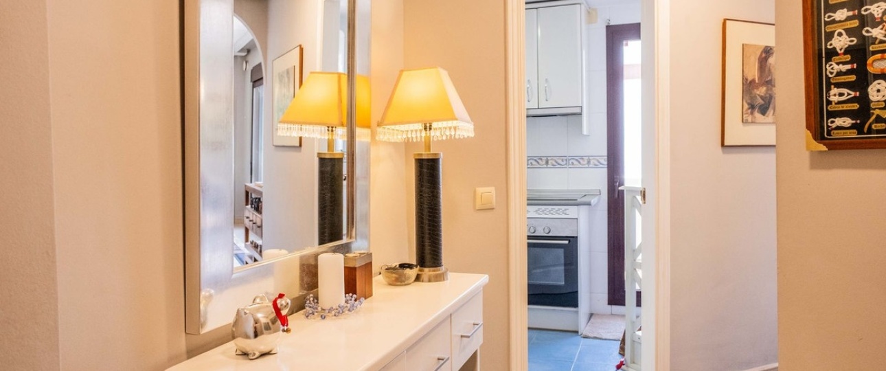 Resale - apartment - Marbella - Nueva Andalucía