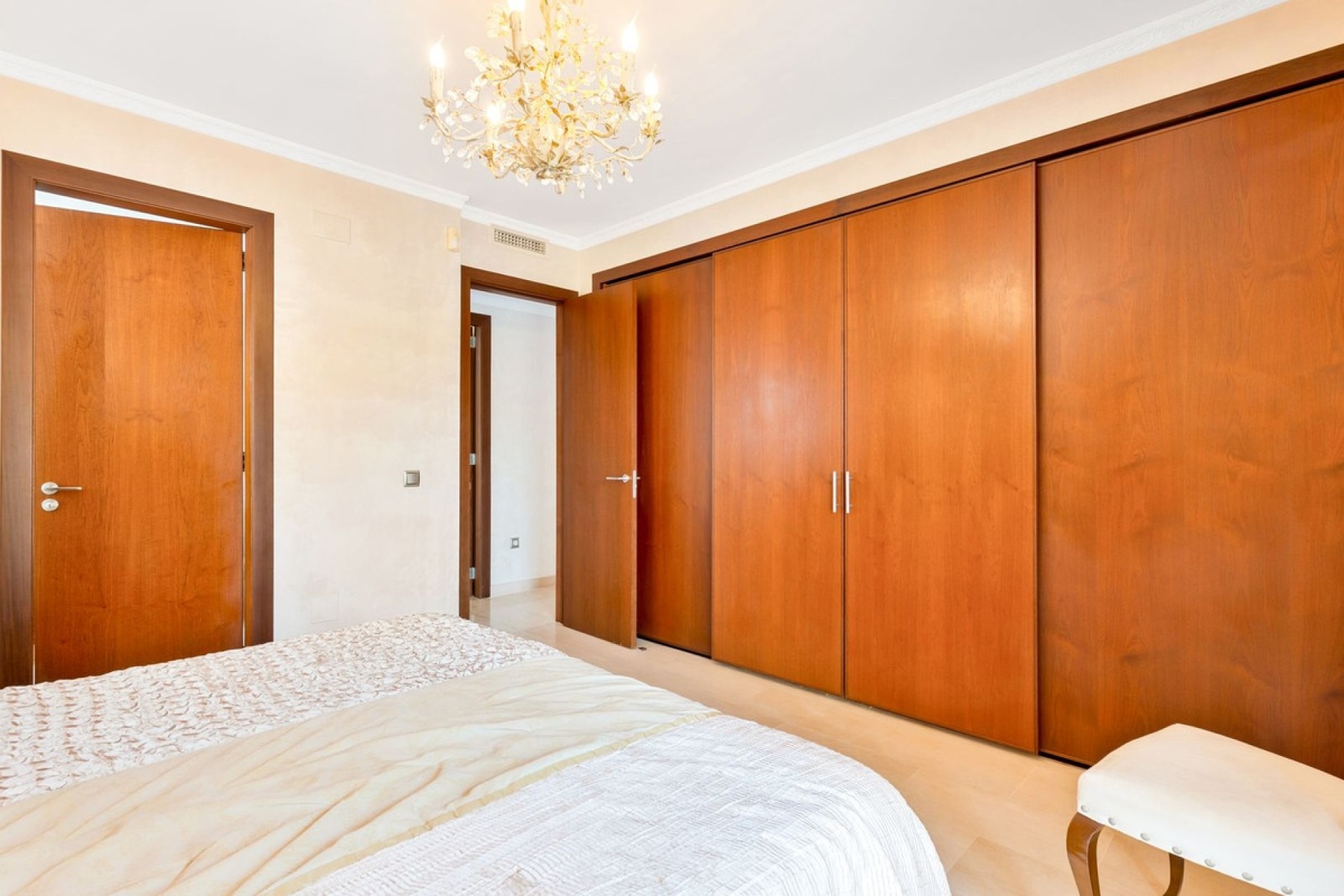 Resale - apartment - Marbella - Nueva Andalucía