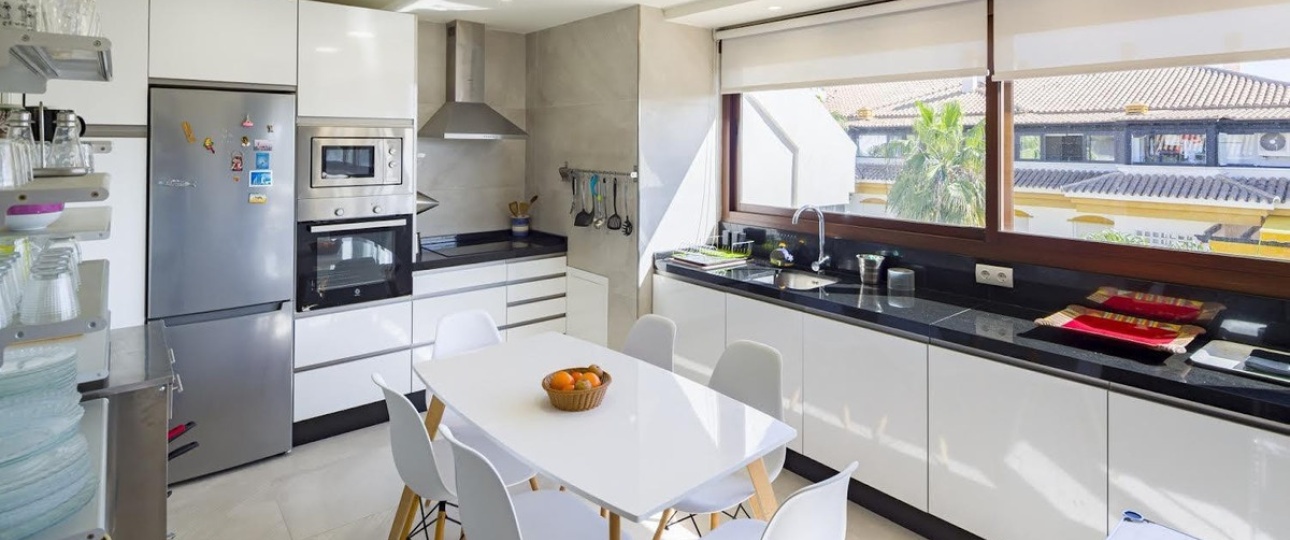 Resale - apartment - Marbella - Nueva Andalucía