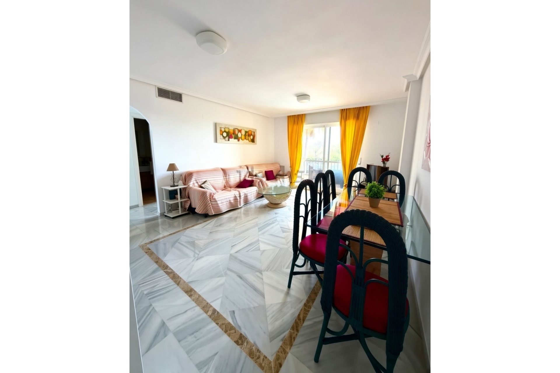 Resale - apartment - Marbella - Nueva Andalucía