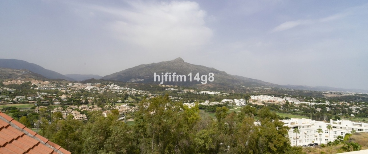 Resale - apartment - Marbella - Nueva Andalucía