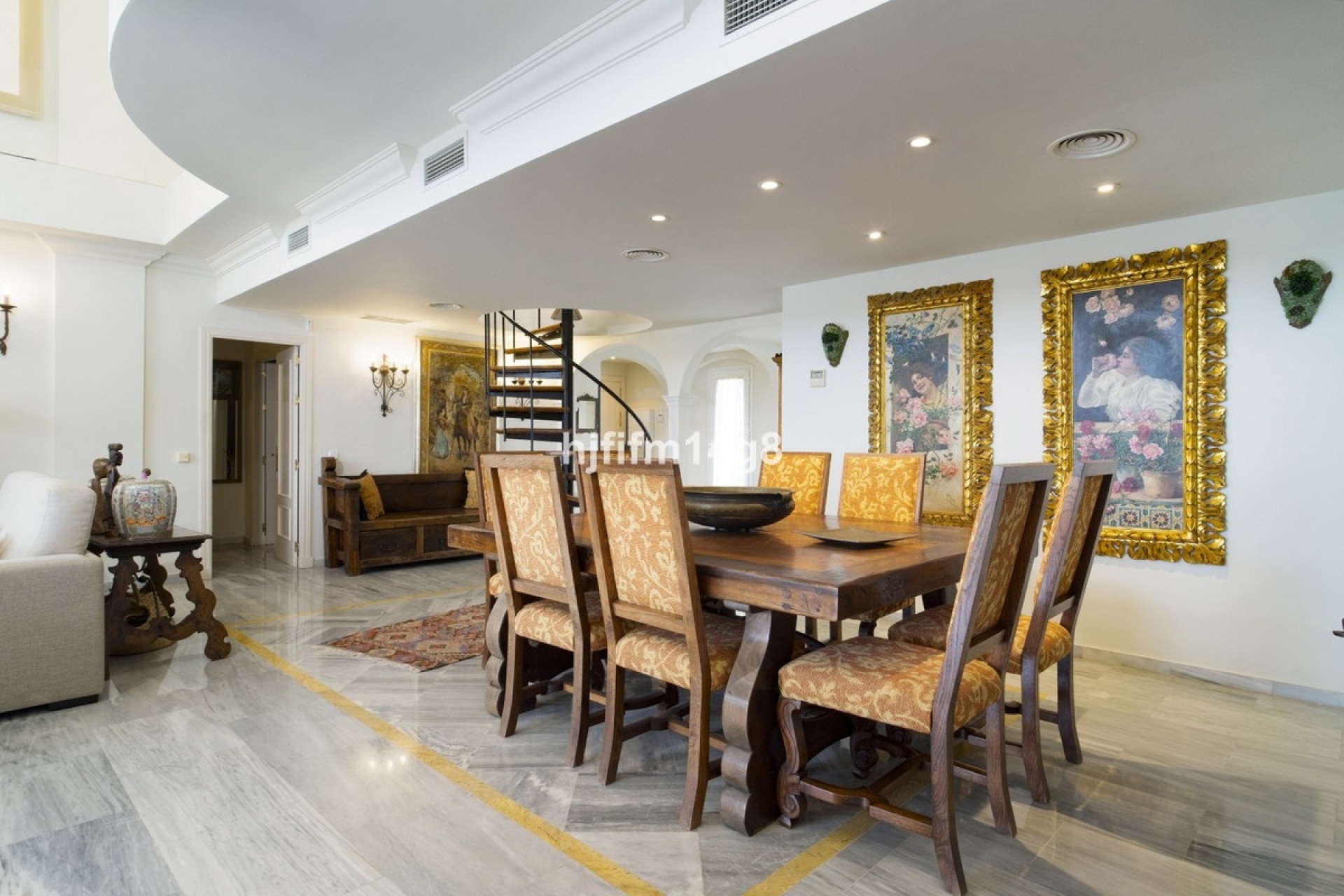 Resale - apartment - Marbella - Nueva Andalucía