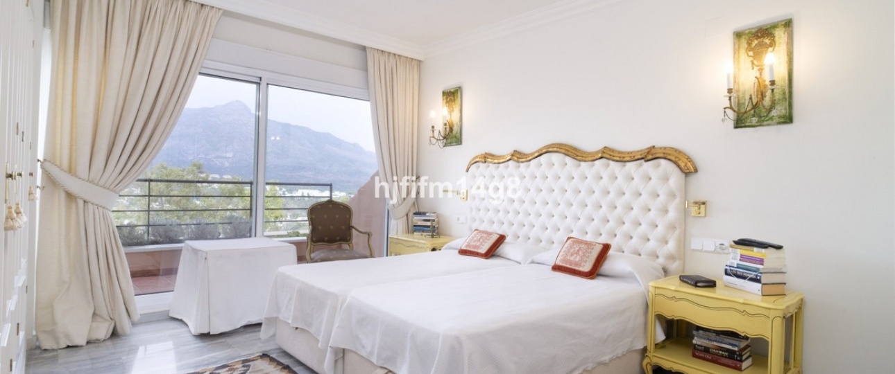 Resale - apartment - Marbella - Nueva Andalucía