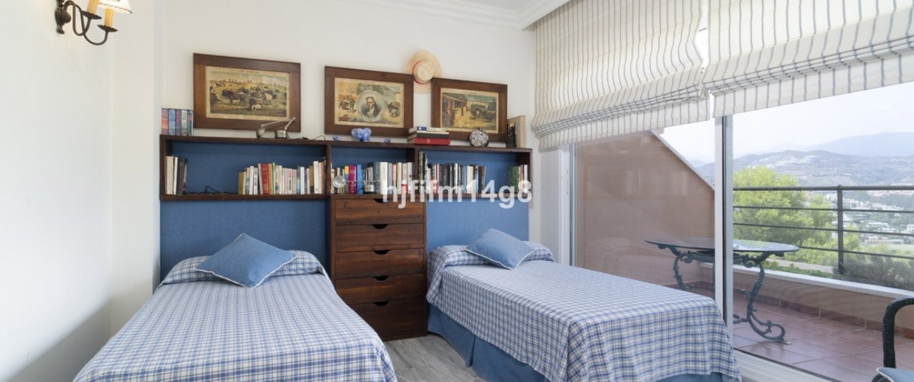 Resale - apartment - Marbella - Nueva Andalucía