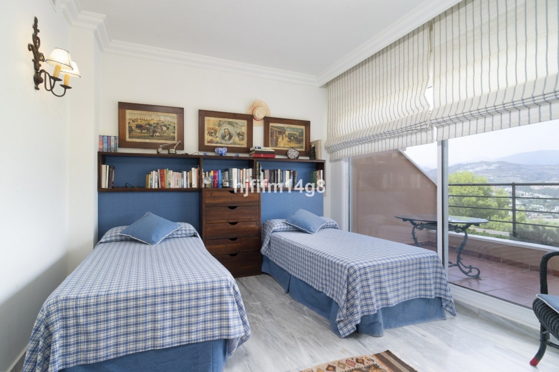 Resale - apartment - Marbella - Nueva Andalucía