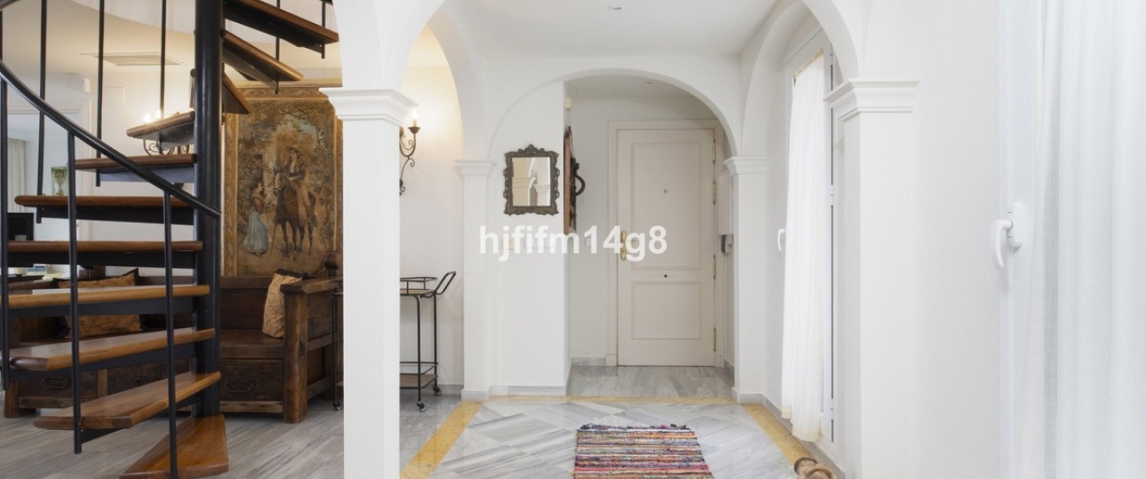 Resale - apartment - Marbella - Nueva Andalucía