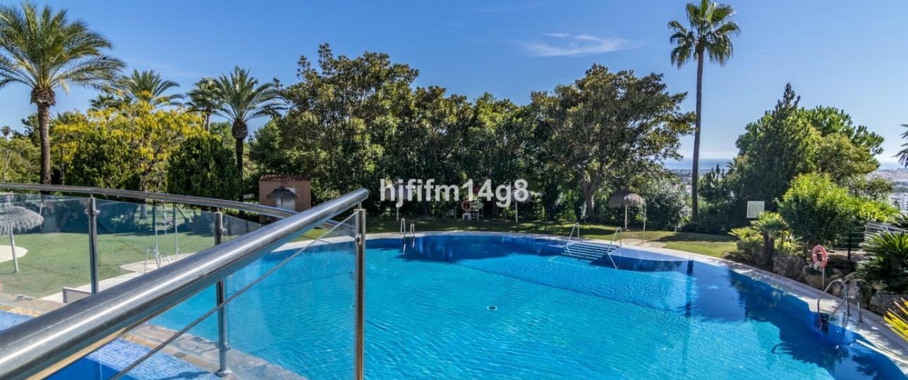 Resale - apartment - Marbella - Nueva Andalucía