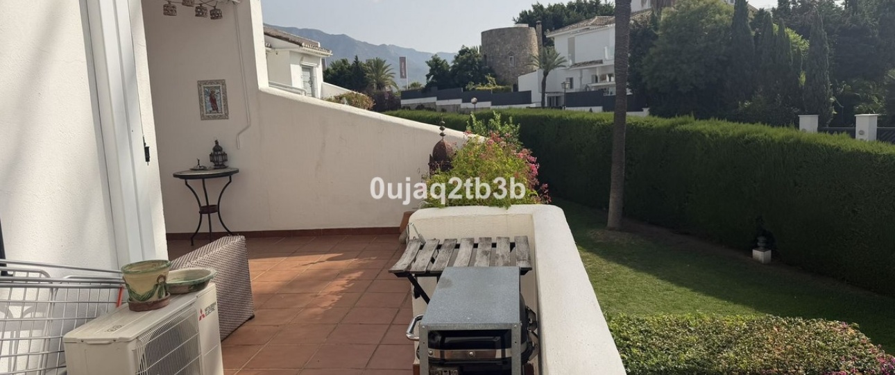 Resale - apartment - Marbella - Nueva Andalucía