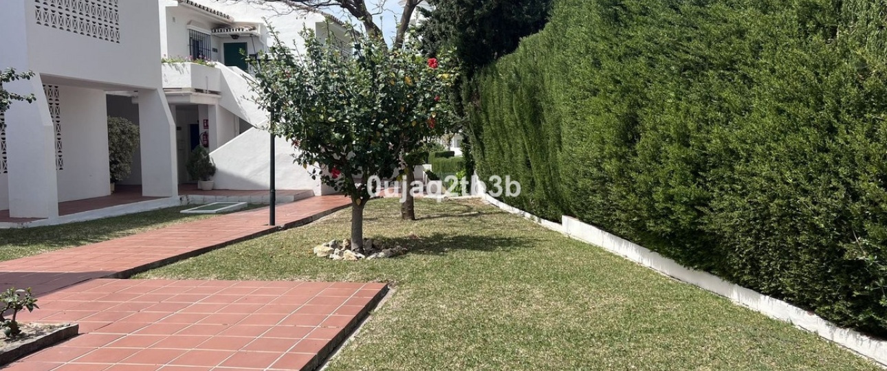 Resale - apartment - Marbella - Nueva Andalucía