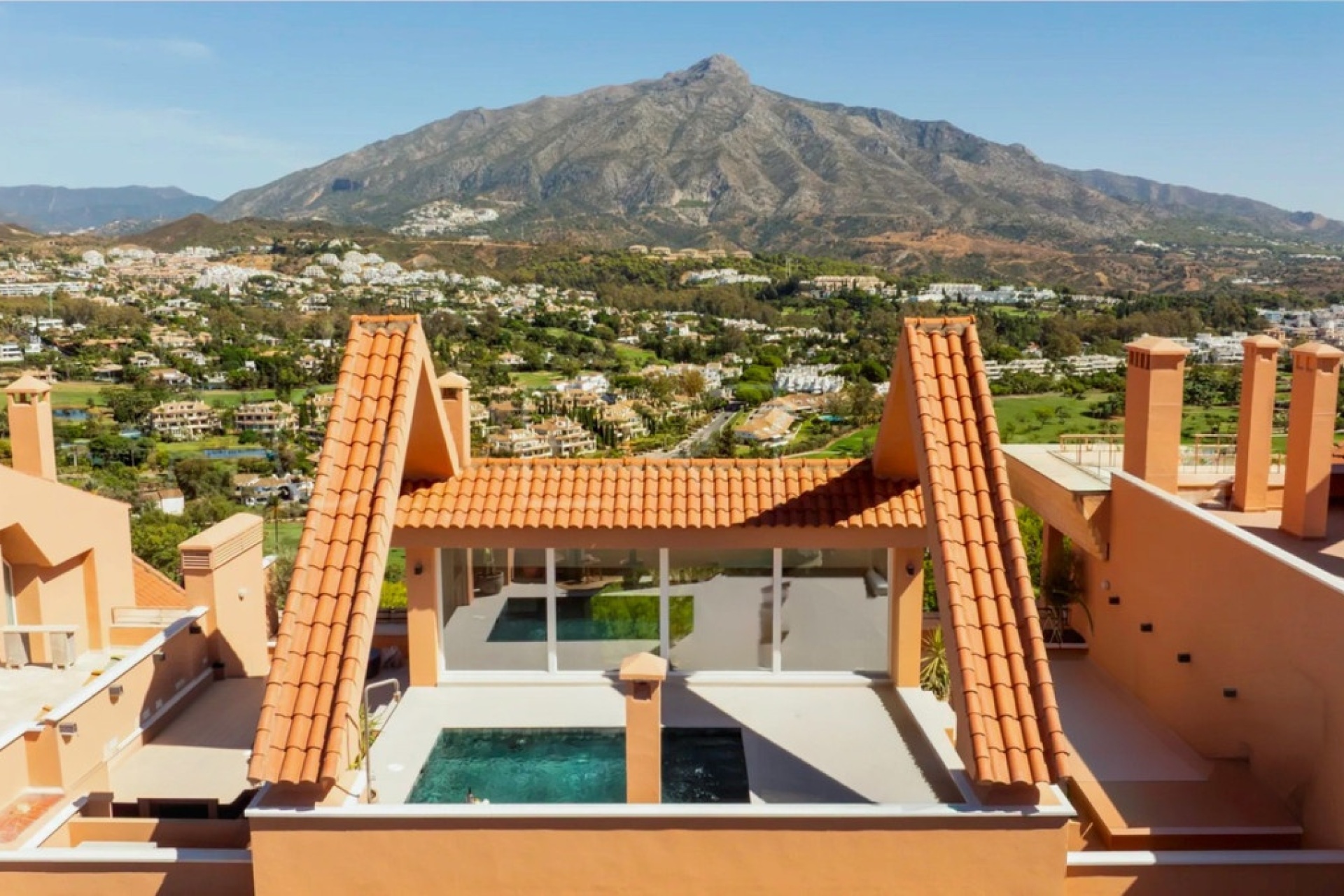 Resale - apartment - Marbella - Nueva Andalucía