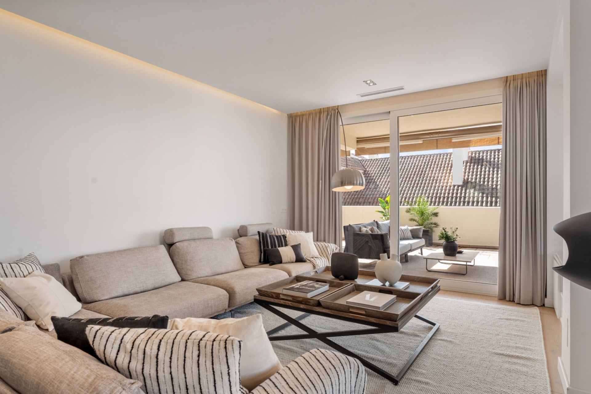 Resale - apartment - Marbella - Nueva Andalucía