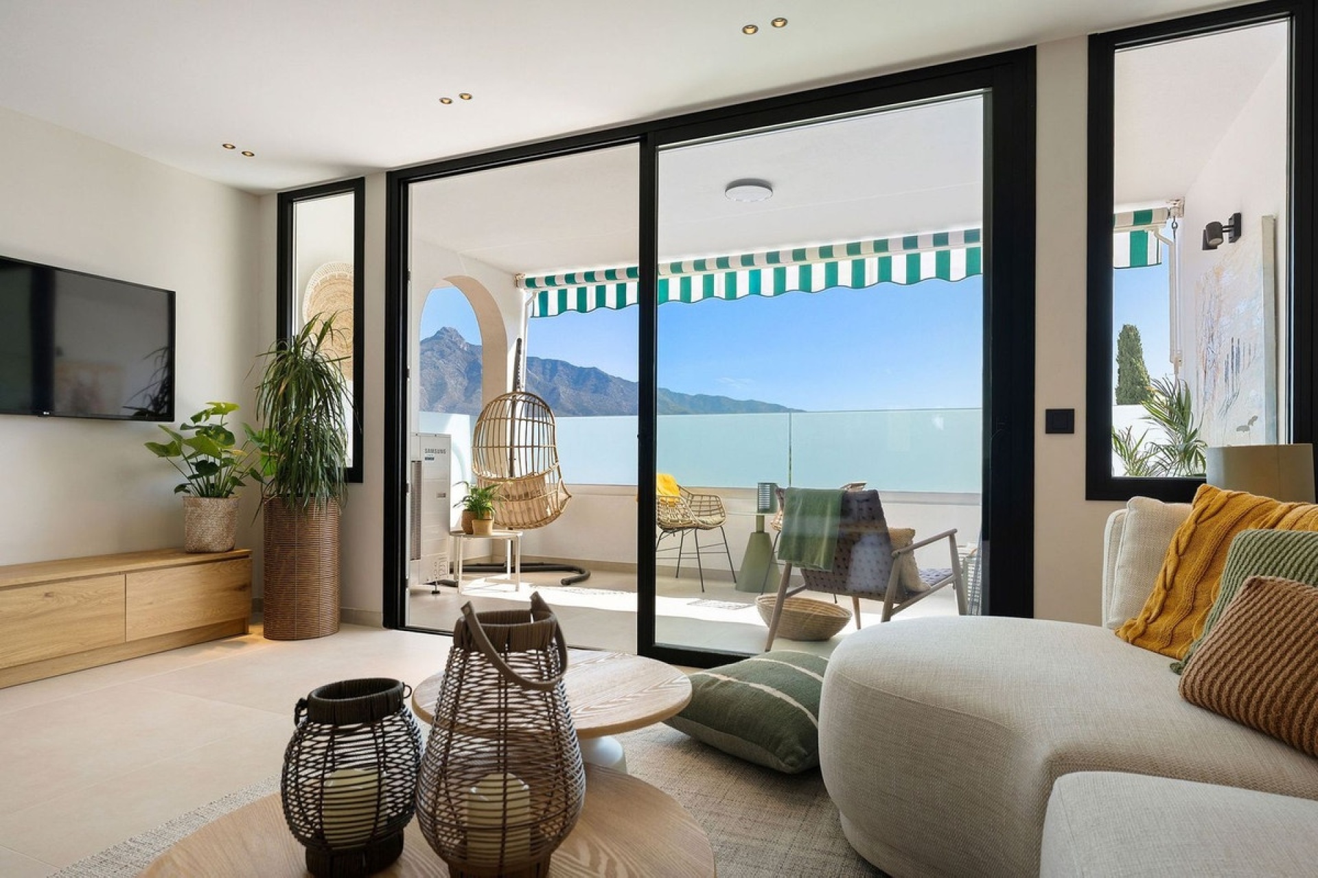 Resale - apartment - Marbella - Nueva Andalucía