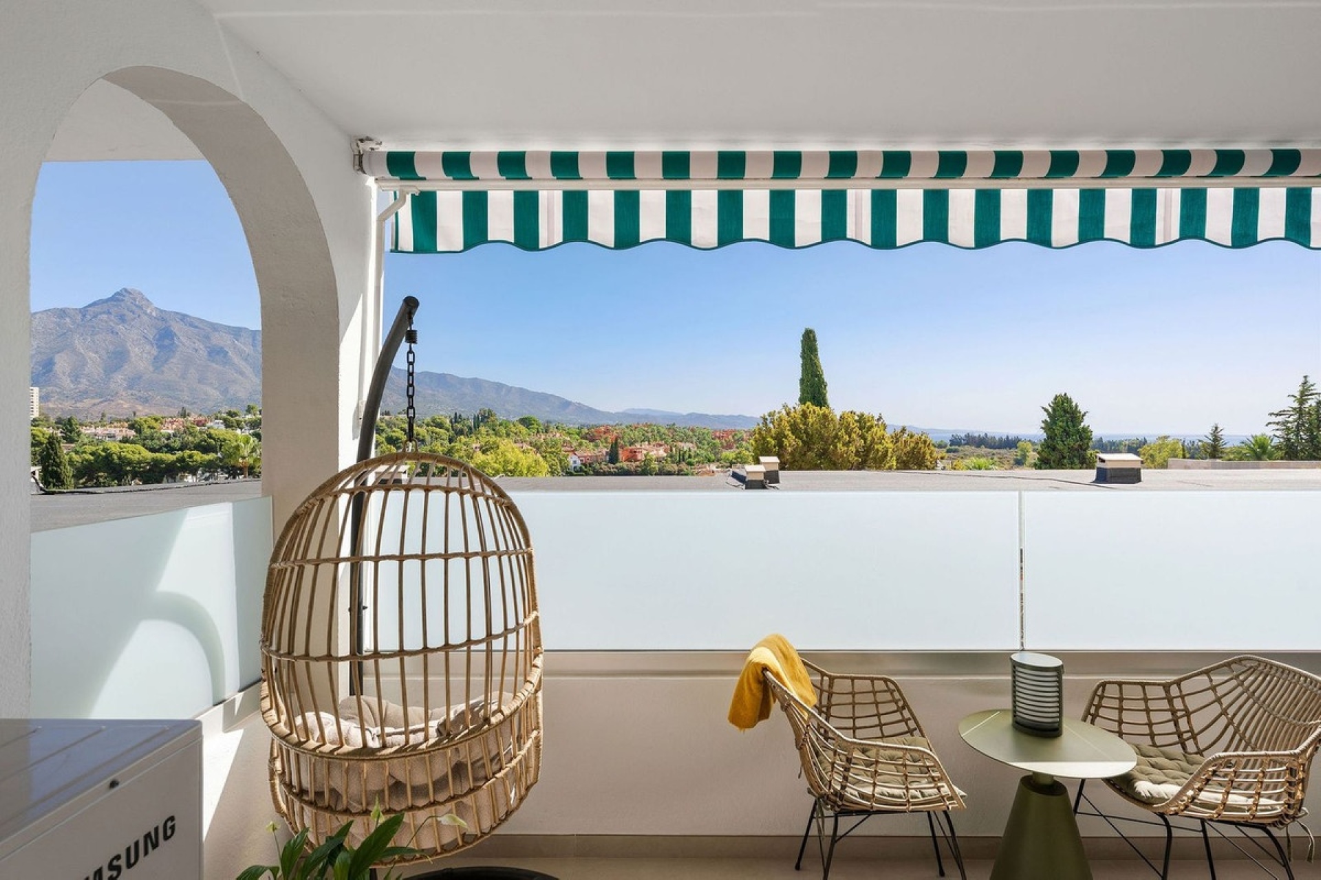 Resale - apartment - Marbella - Nueva Andalucía