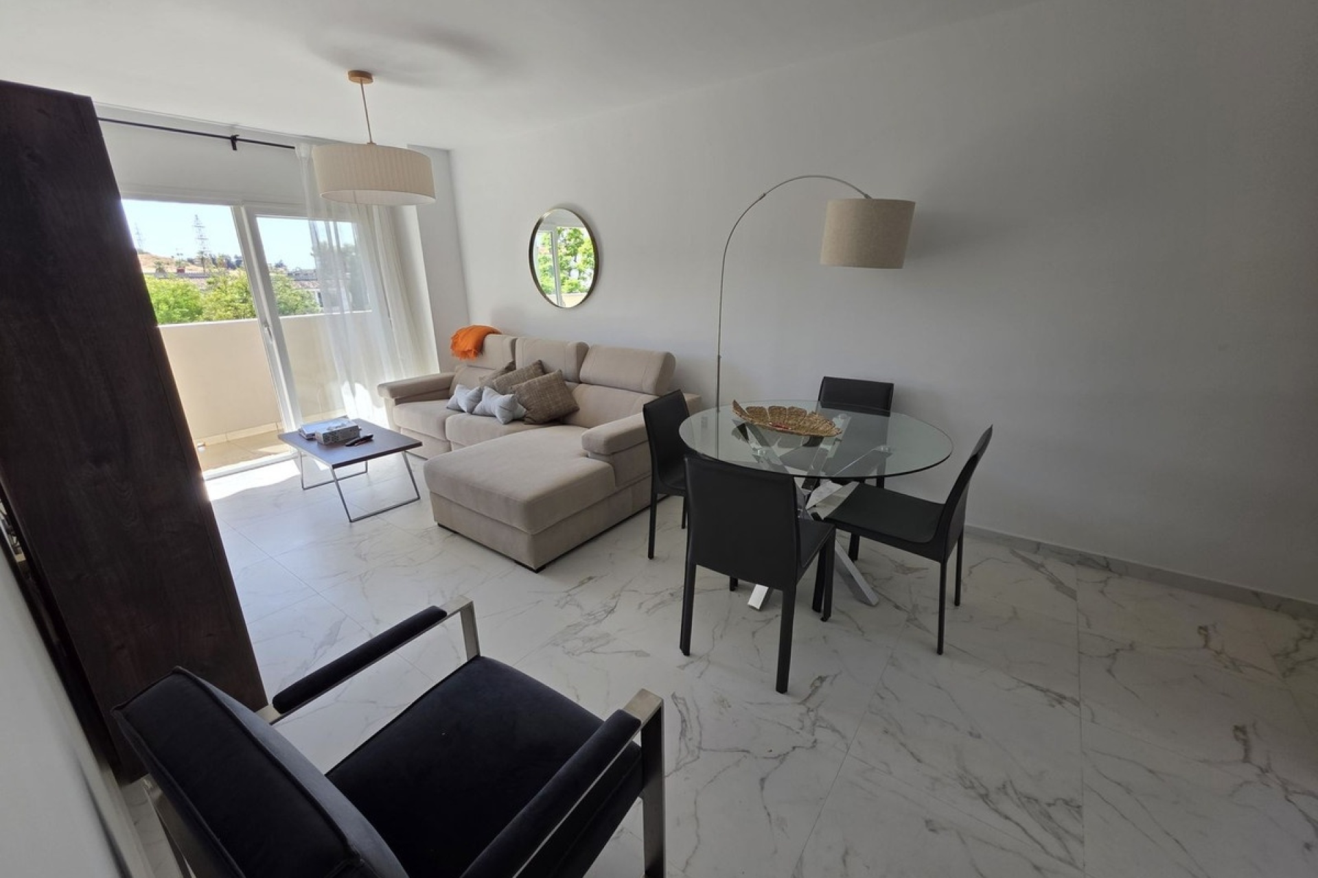 Resale - apartment - Marbella - Nueva Andalucía