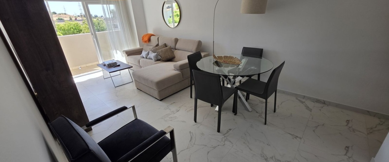 Resale - apartment - Marbella - Nueva Andalucía