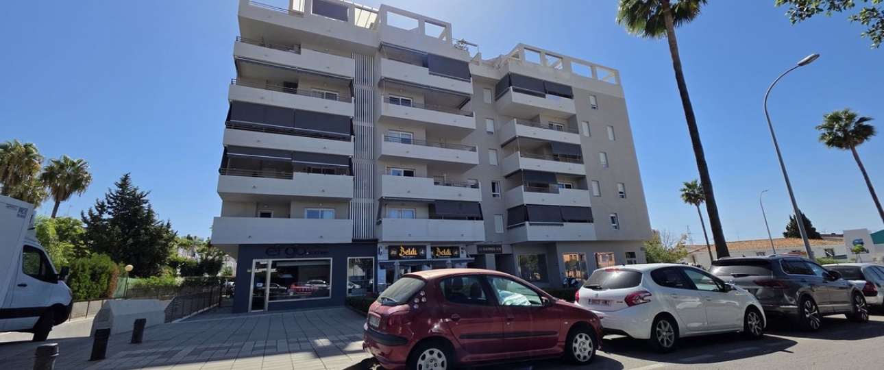 Resale - apartment - Marbella - Nueva Andalucía