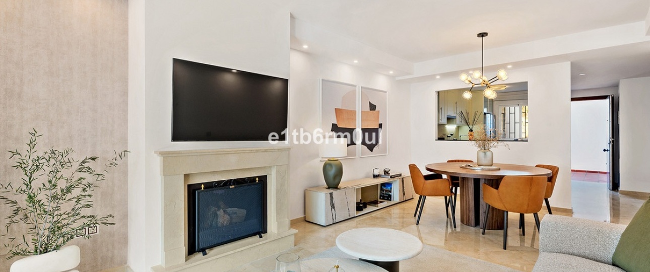 Resale - apartment - Marbella - Nueva Andalucía