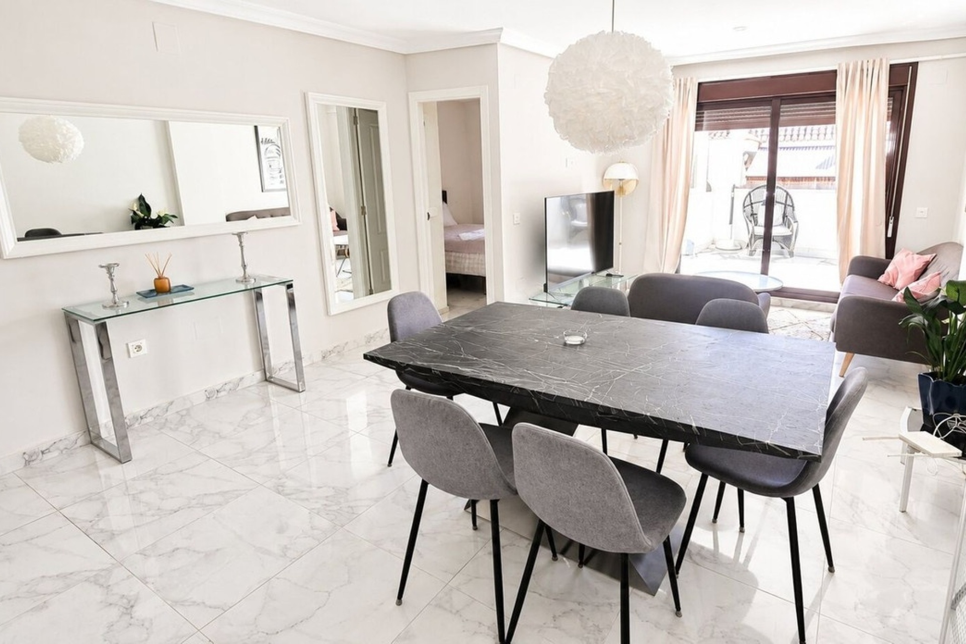 Resale - apartment - Marbella - Nueva Andalucía