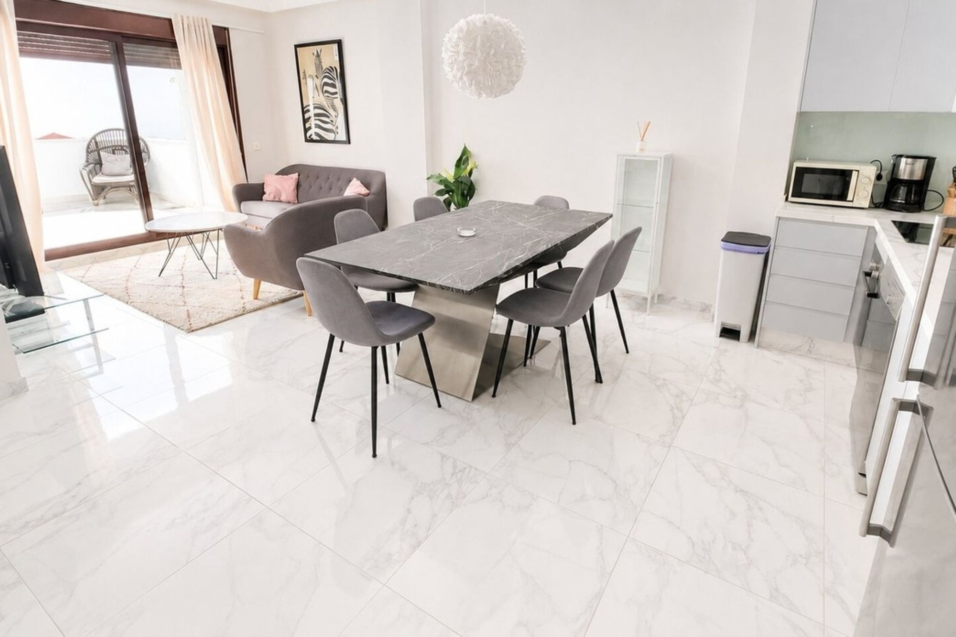 Resale - apartment - Marbella - Nueva Andalucía